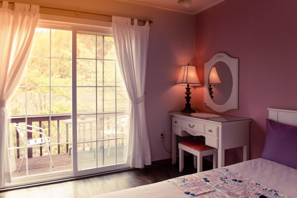 Pyeongchang Zermatt Pension Family, Couple Екстер'єр фото