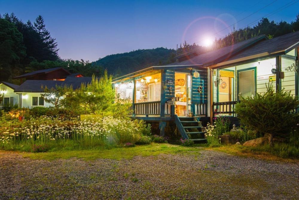 Pyeongchang Zermatt Pension Family, Couple Екстер'єр фото